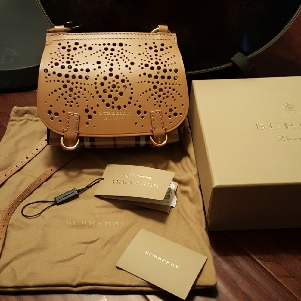 Rare. Burberry Baby Bridle Crossbody bag